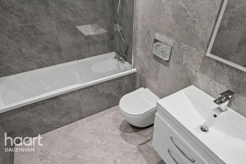1 bedroom apartment to rent, Gale Street, Dagenham