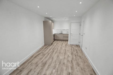 1 bedroom apartment to rent, Gale Street, Dagenham