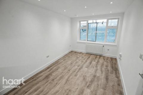 1 bedroom apartment to rent, Gale Street, Dagenham