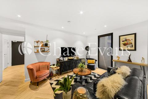 2 bedroom flat for sale, Luxe Tower, Dock Street, Aldgate, London, E1