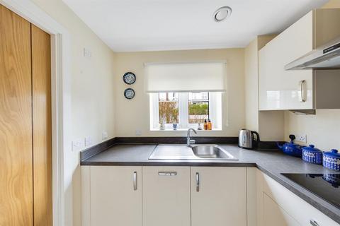 2 bedroom apartment for sale, Queens Gate, Wellington Road, Wokingham, RG40 2DS