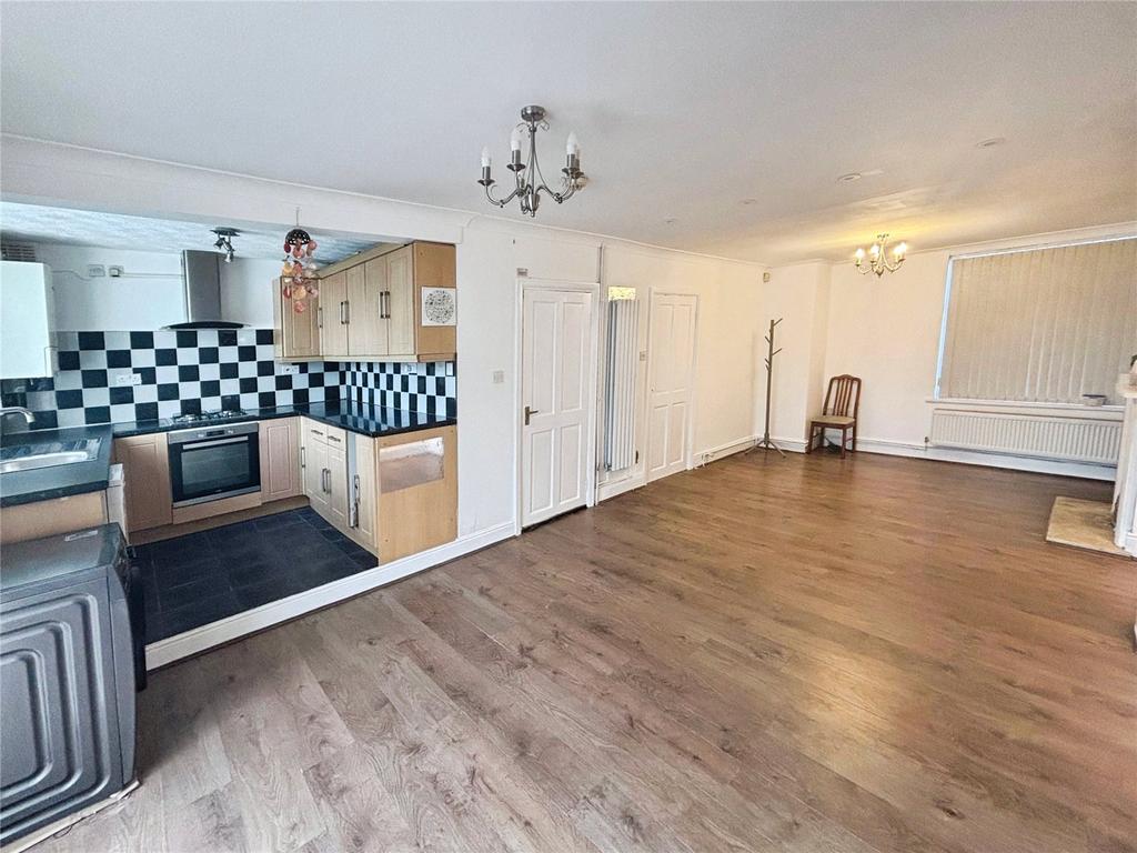 Living/Kitchen