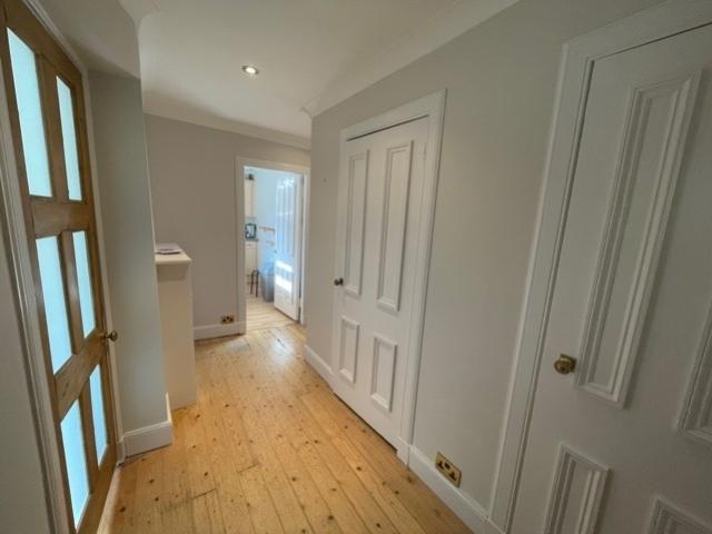 Front Doorto Kitchen