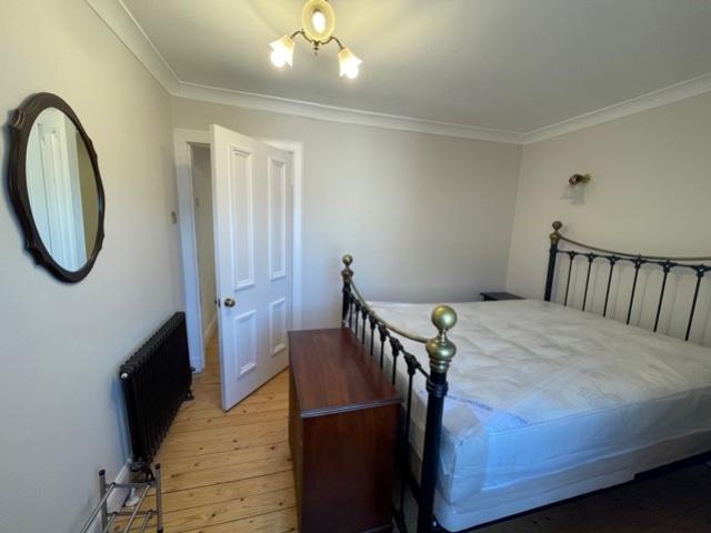 Bedroom Dif Angle