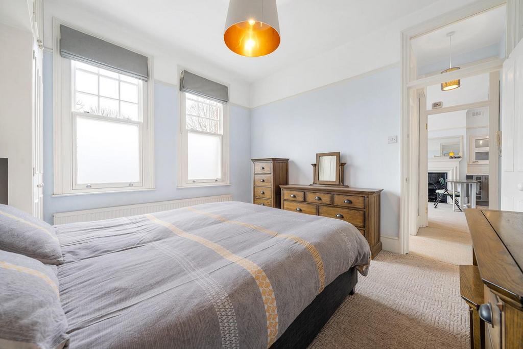 Bedroom (2).JPG