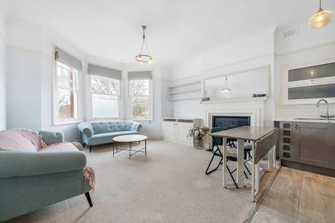 1 bedroom flat for sale, Bedford Hill, London SW12