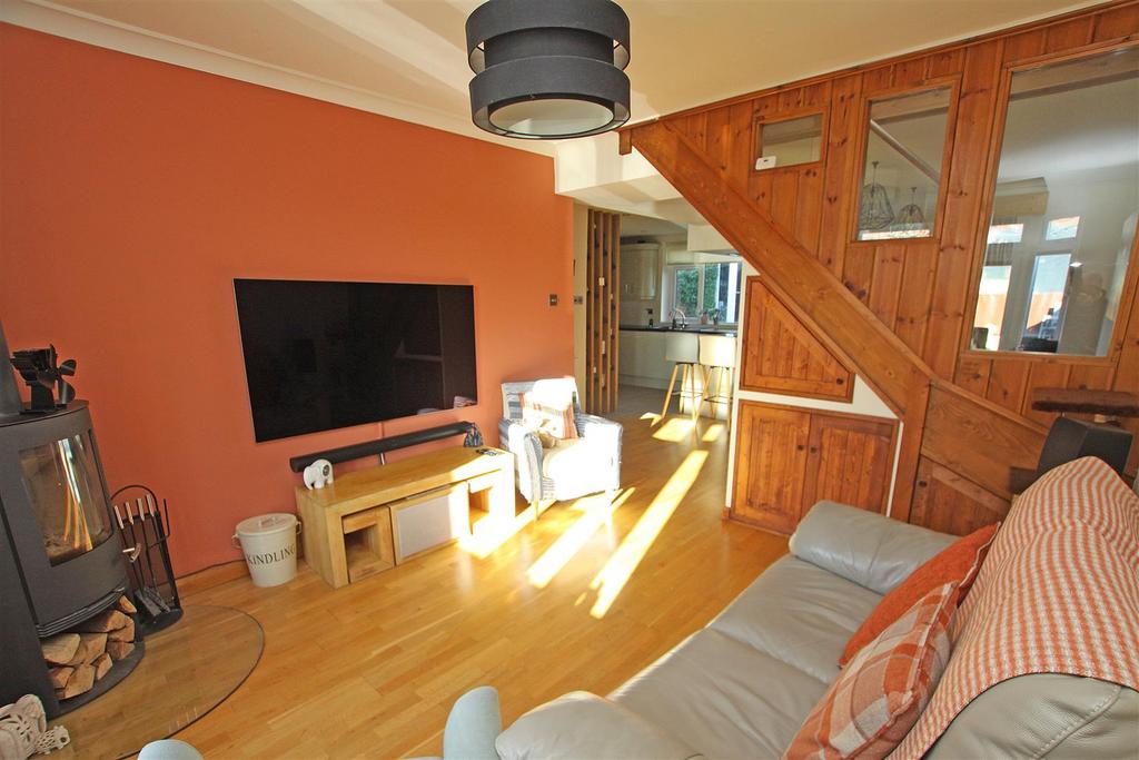 Sitting room b.jpg