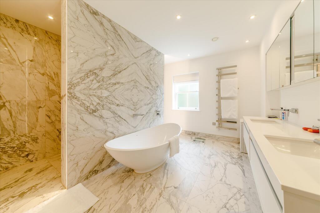 En suite.jpeg