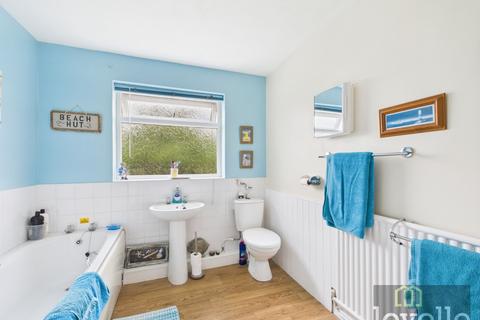 2 bedroom detached bungalow for sale, Trusthorpe Road, Sutton-on-Sea, Mablethorpe, Lincolnshire, LN12 2LG