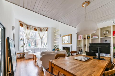 2 bedroom flat for sale, Hartham Road, Hillmarton Conservation Area, London, N7