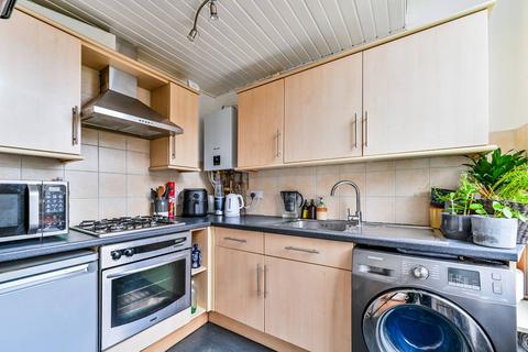 2 bedroom flat for sale, Hartham Road, Hillmarton Conservation Area, London, N7