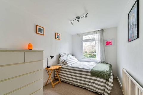 2 bedroom flat for sale, Hartham Road, Hillmarton Conservation Area, London, N7