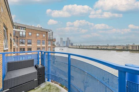 2 bedroom flat for sale, Jardine Road, E1W, Wapping, London, E1W