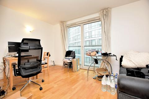 undefined, New Providence Wharf, London E14