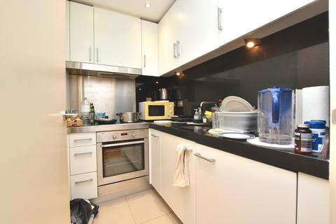 undefined, New Providence Wharf, London E14