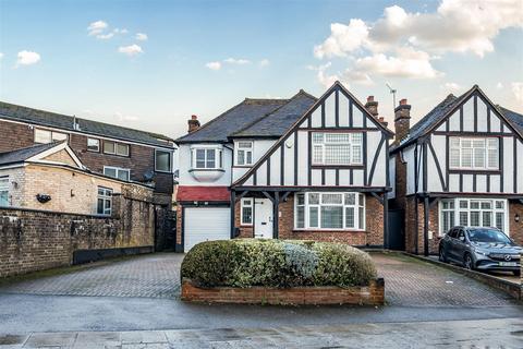 4 bedroom detached house for sale, Edgwarebury Lane, Edgware