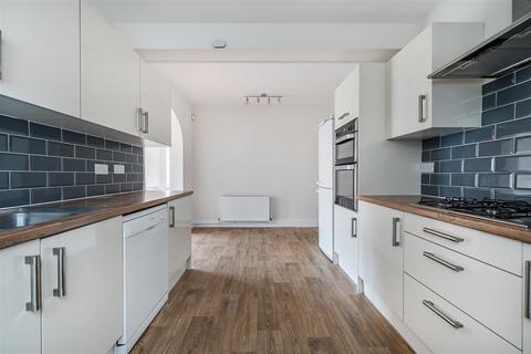 4 bedroom detached house for sale, Edgwarebury Lane, Edgware