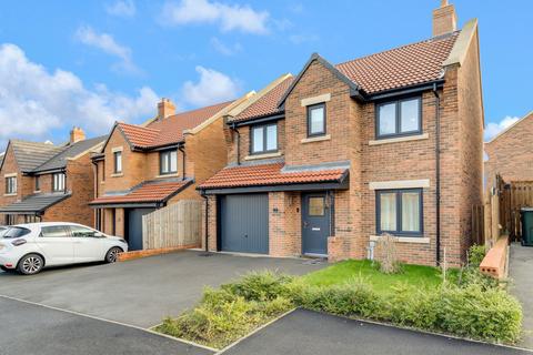 4 bedroom detached house for sale, Larkspur Avenue, Callerton NE5