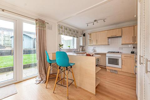 3 bedroom semi-detached house for sale, Elizabeth Drive, Tring