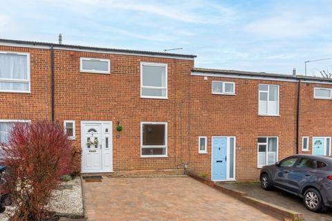 3 bedroom semi-detached house for sale, Elizabeth Drive, Tring