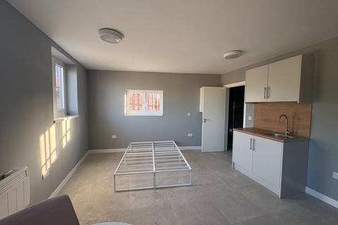 undefined, 2a Burnside Road G10 Dagenham RM8 1XD