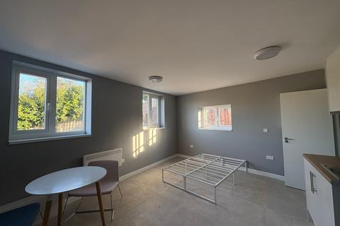 undefined, 2a Burnside Road G10 Dagenham RM8 1XD