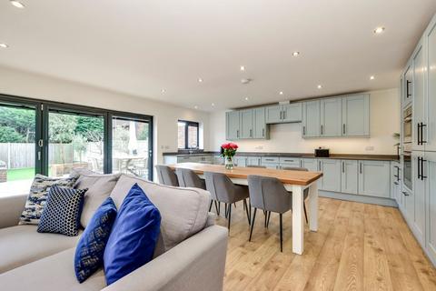 4 bedroom semi-detached house for sale, Follett Drive, Abbots Langley, WD5