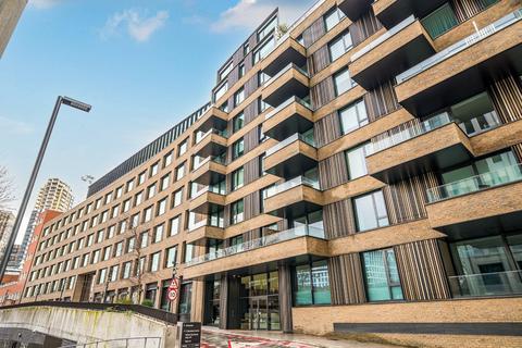 1 bedroom flat to rent, Wood Crescent, London, W12