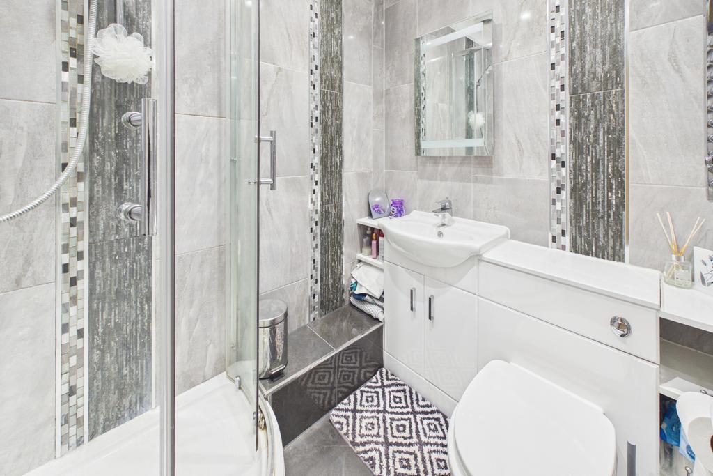 Shower room annexe