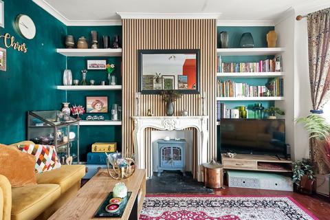 3 bedroom flat for sale, Heathwood Gardens, SE7