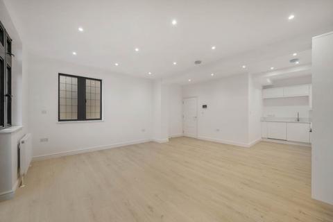 2 bedroom flat to rent, Nether Street, West Finchley London N3