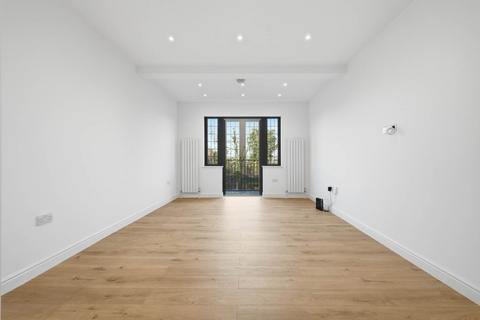 1 bedroom flat to rent, Nether Street, West Finchley London N3