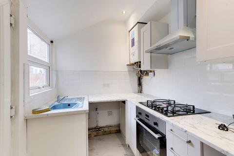3 bedroom terraced house for sale, Westwood Road, Nottingham NG2
