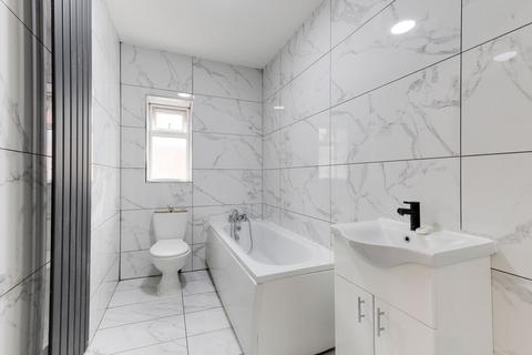 3 bedroom terraced house for sale, Westwood Road, Nottingham NG2