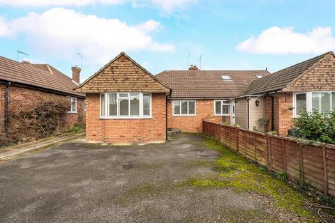 3 bedroom bungalow for sale, Queenhythe Road, Guildford GU4