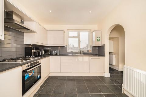 4 bedroom end of terrace house to rent, Ena Road, London