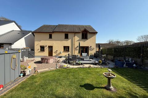 4 bedroom detached house for sale, Cenarth , Newcastle Emlyn, SA38