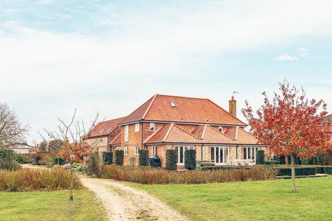 undefined, Family Home in Fantastic Grounds in Beeston