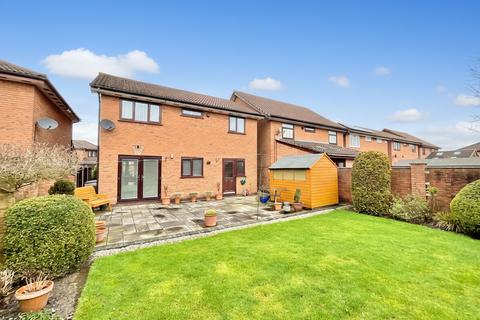 4 bedroom detached house for sale, Farmleigh Drive, Crewe, CW1