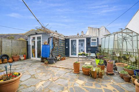 3 bedroom semi-detached house for sale, Bulverhythe Road, St. Leonards-On-Sea
