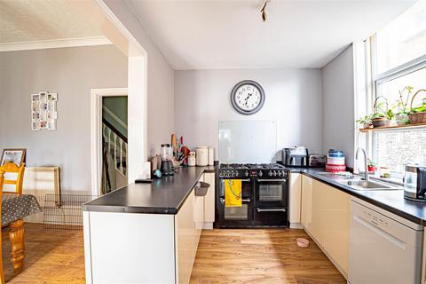 3 bedroom semi-detached house for sale, Bulverhythe Road, St. Leonards-On-Sea