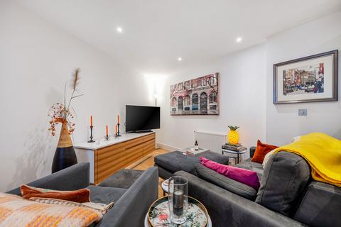 3 bedroom flat for sale, St. Annes Street, Birkdale House, E14