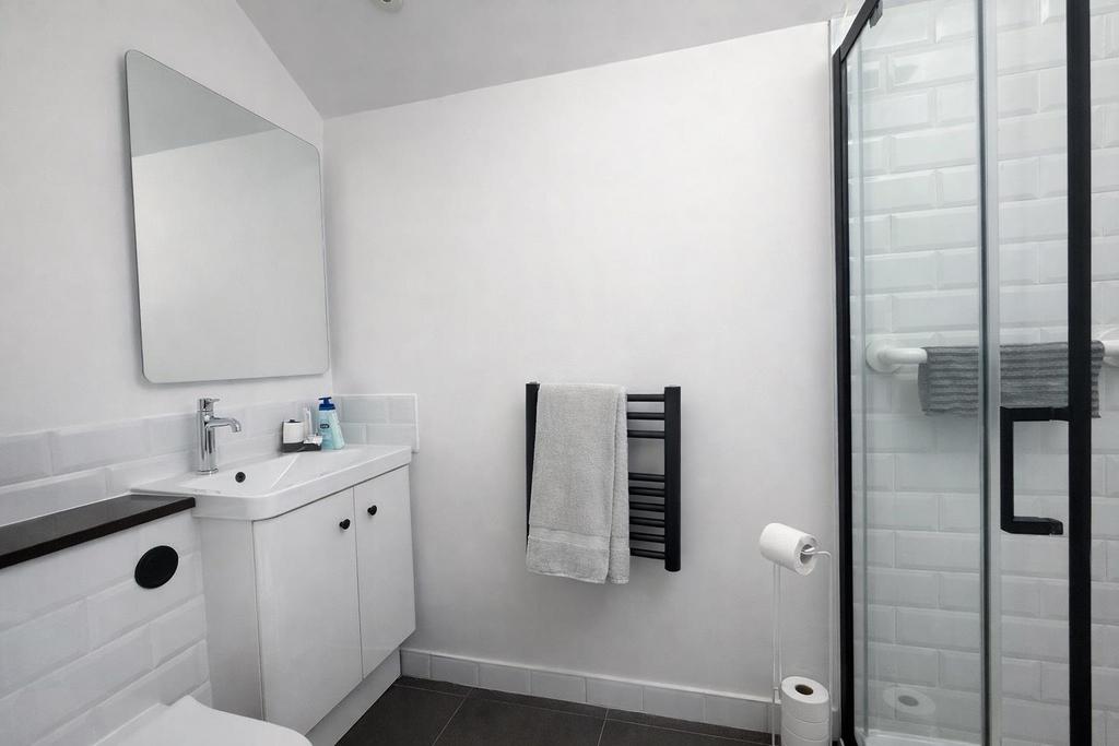 En-Suite Bathroom