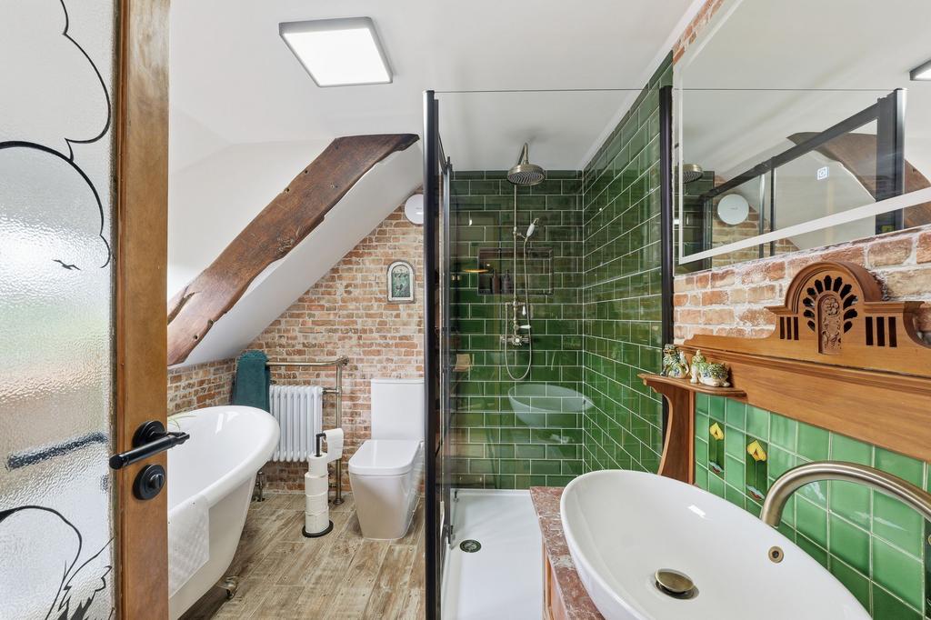 En-suite Bathroom