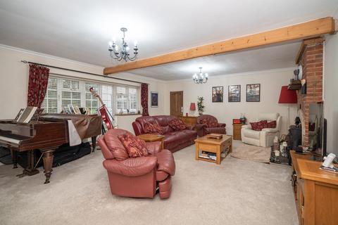 undefined, Leighton Road, Great Billington, LU7