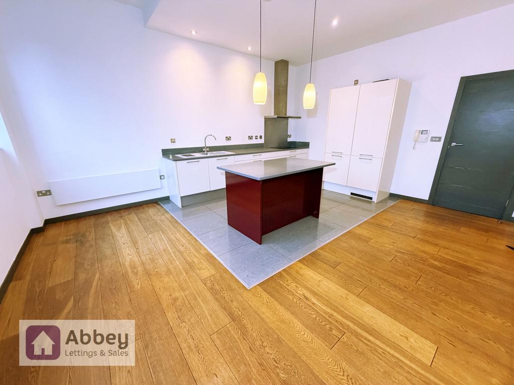 Kitchen/Dining Area