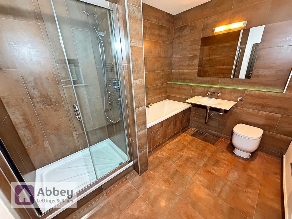 Ensuite Bedroom 1
