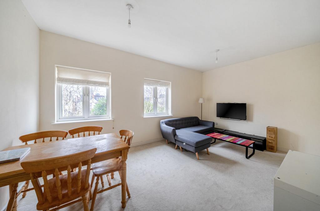 Sitting/Dining Room