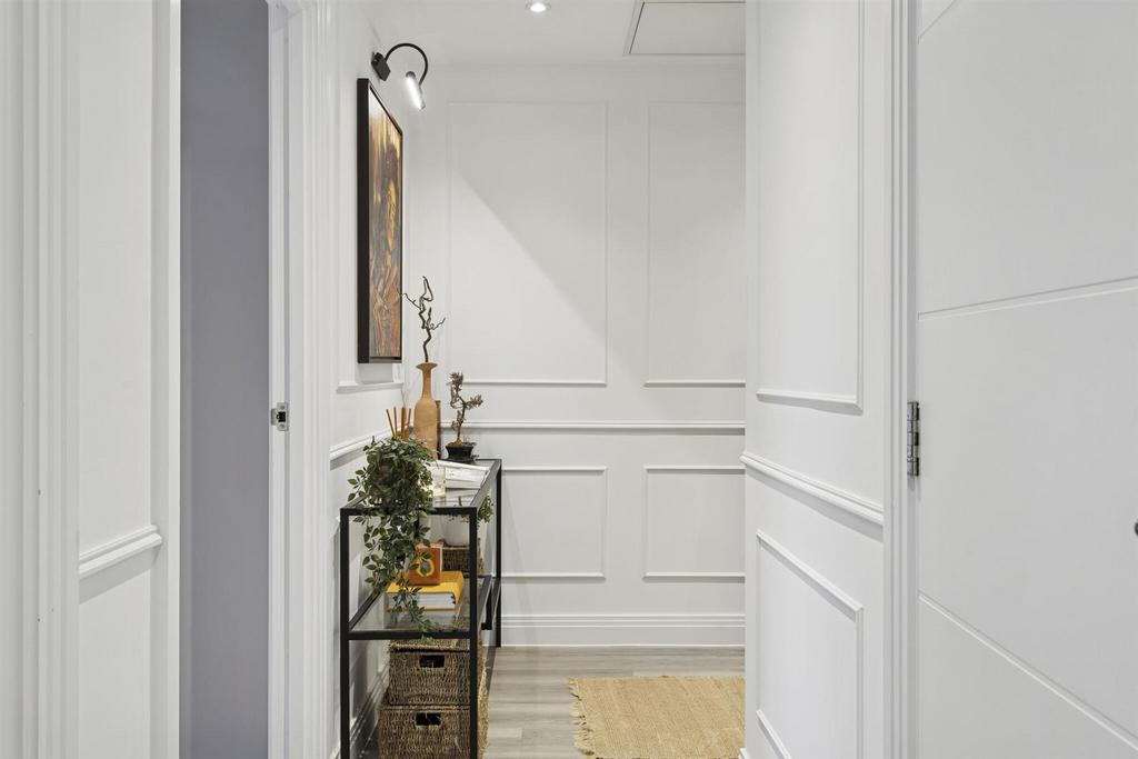 103533 Flat 18 Chambord House Queenswood Crescent