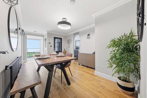 4 bedroom detached house for sale, Hampton Pier Avenue, Herne Bay
